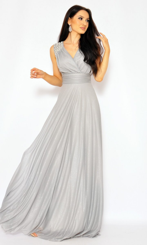 M&M - Sukienka maxi połyskująca w kolorze srebrnym z perełkami na ramionach. . CU-7516 - Rozmiar: 36(S)