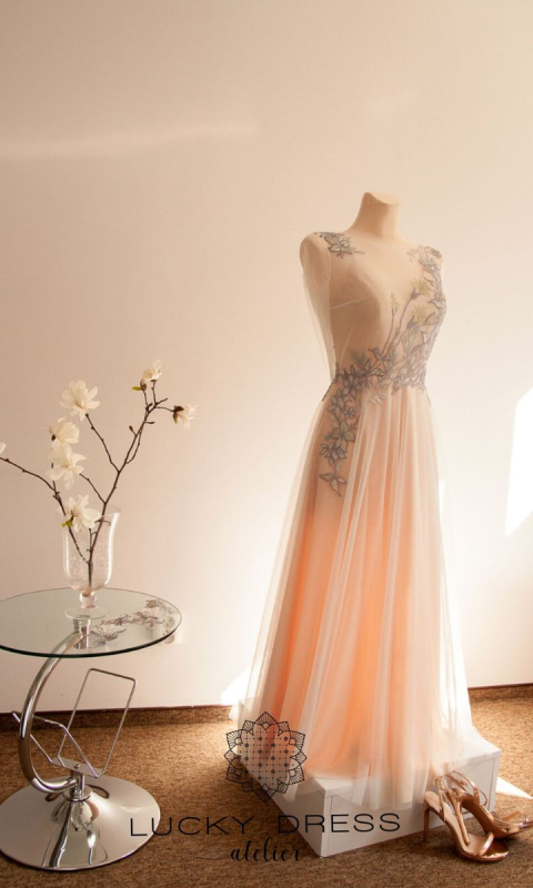 Różowa suknia ślubna z aplikacjami - Kirsten