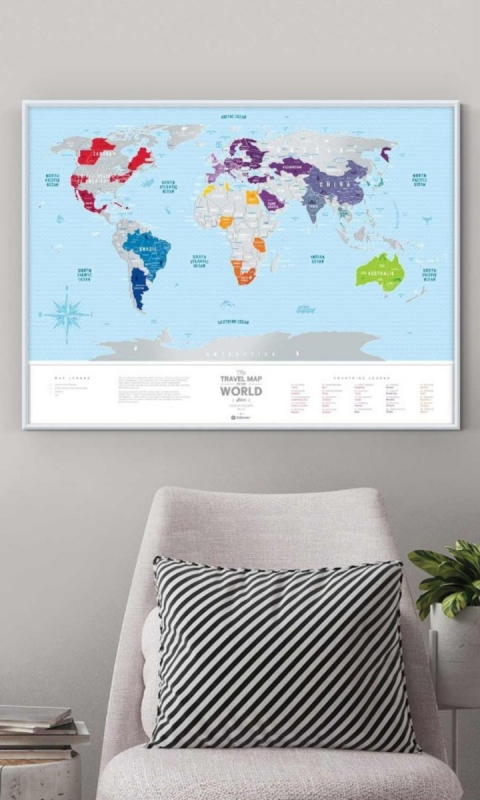 Mapa zdrapka Travel Map Silver World w ramie