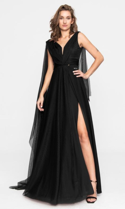 Czarna tiulowa suknia